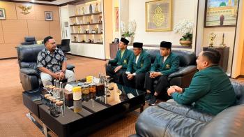 Ketua DPD LDII Gresik Audiensi dengan Bupati Gresik, Bahas Penguatan Ekonomi Syariah melalui UB
